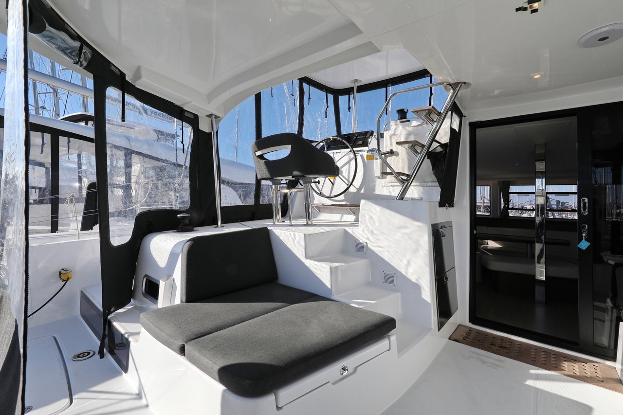 Lagoon 42 - 4 + 2 cab. — photo 13