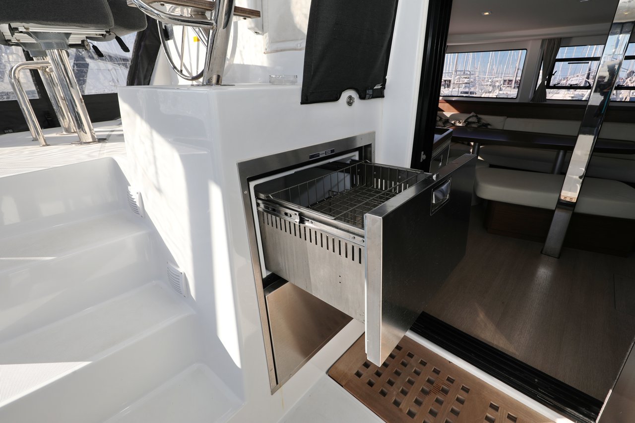 Lagoon 42 - 4 + 2 cab. — photo 28