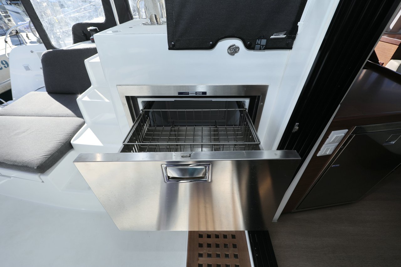 Lagoon 42 - 4 + 2 cab. — photo 30