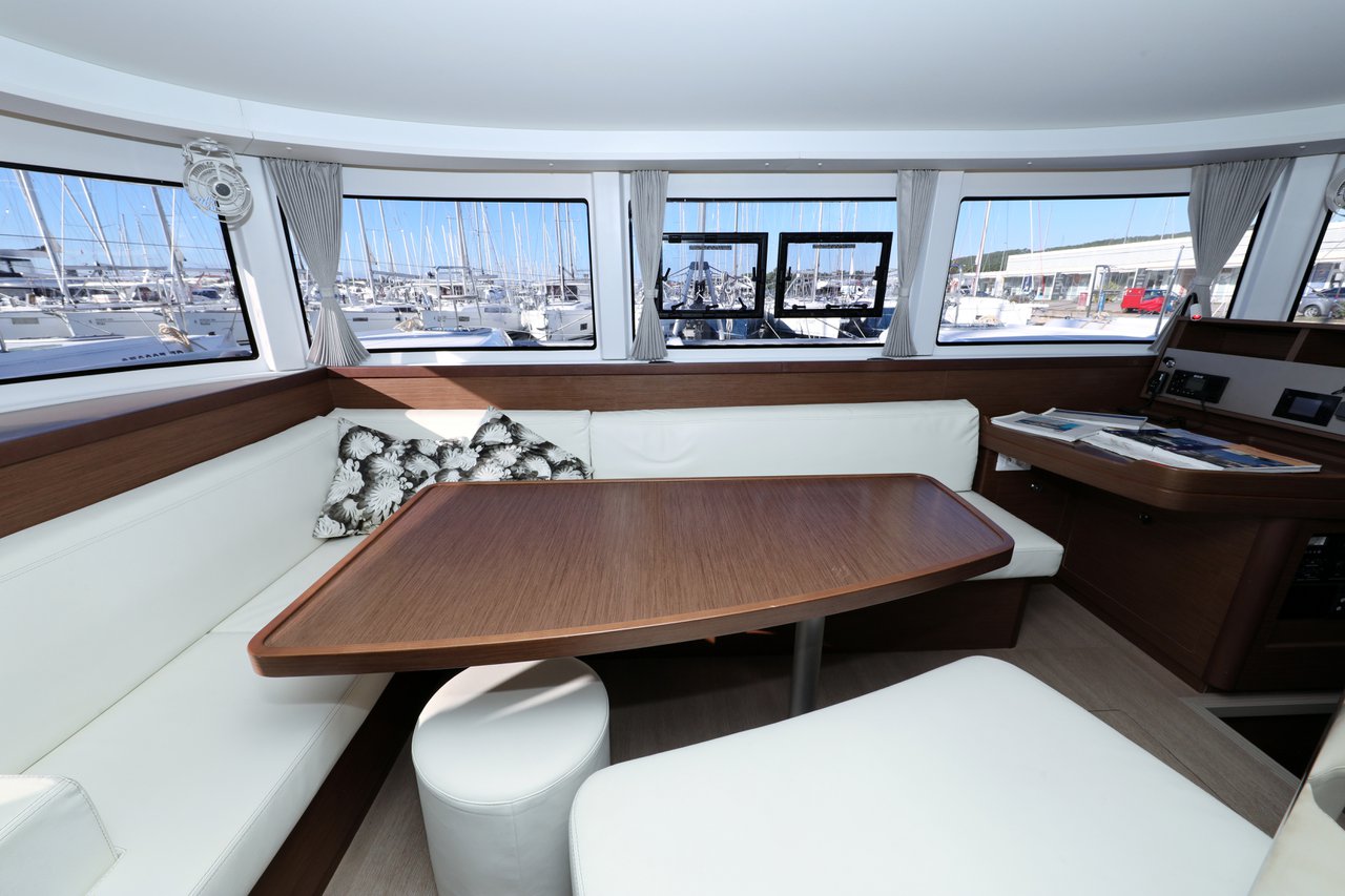 Lagoon 42 - 4 + 2 cab. — photo 32
