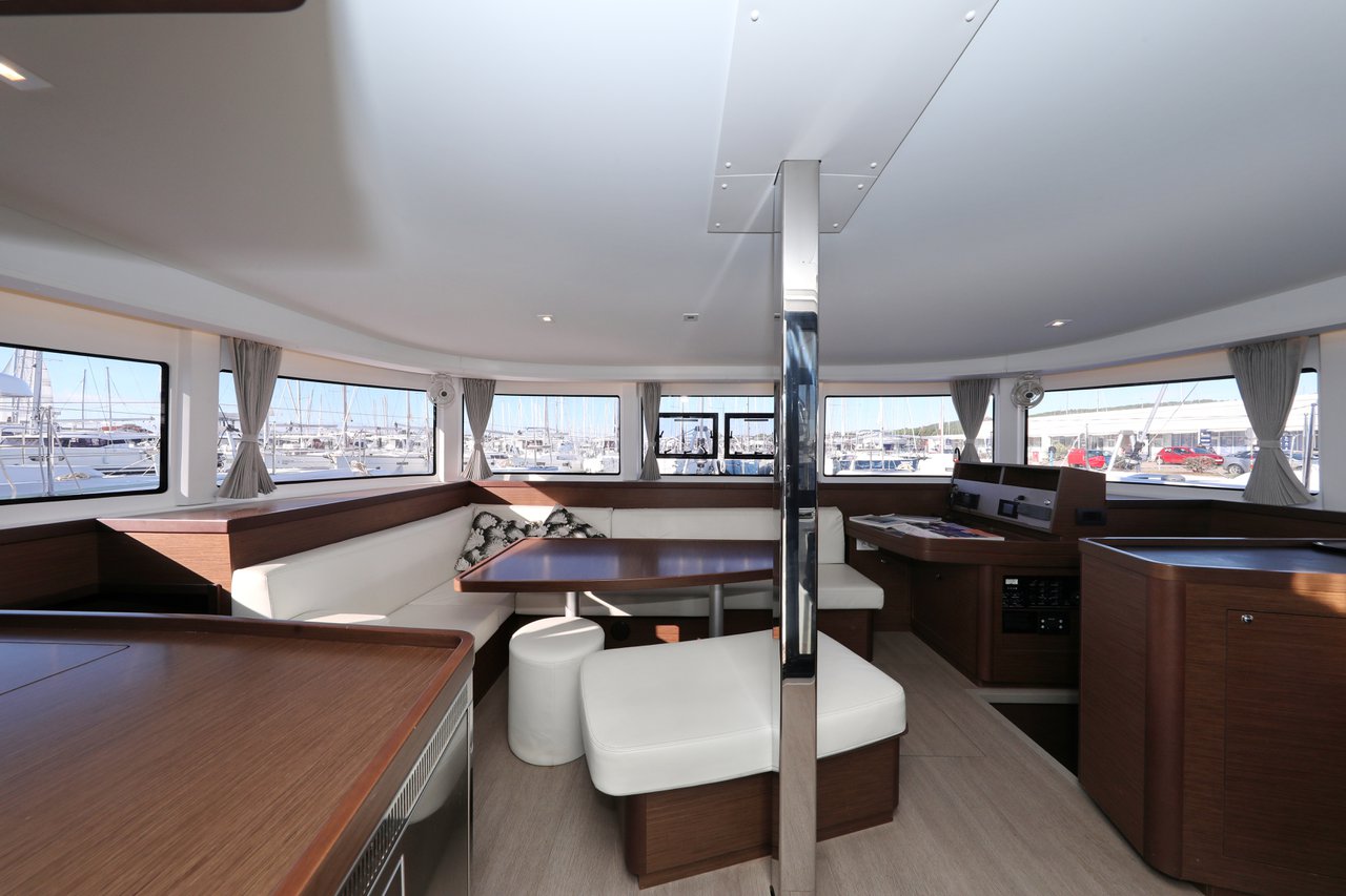 Lagoon 42 - 4 + 2 cab. — photo 34