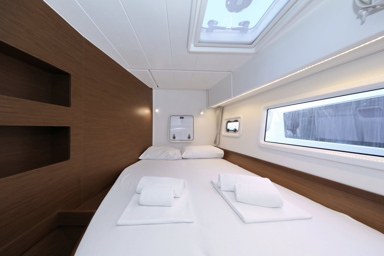 Lagoon 42 - 4 + 2 cab. — photo 45
