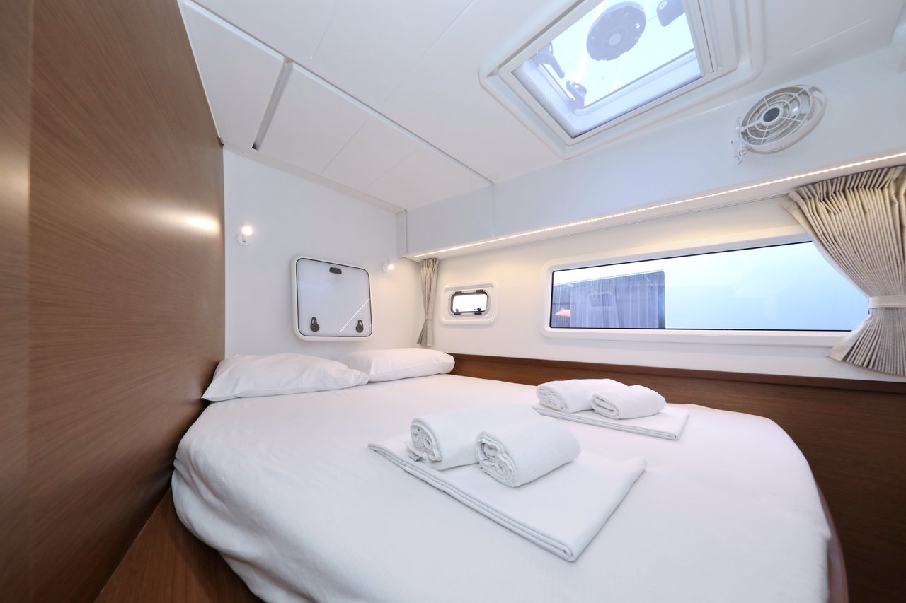 Lagoon 42 - 4 + 2 cab. — photo 47