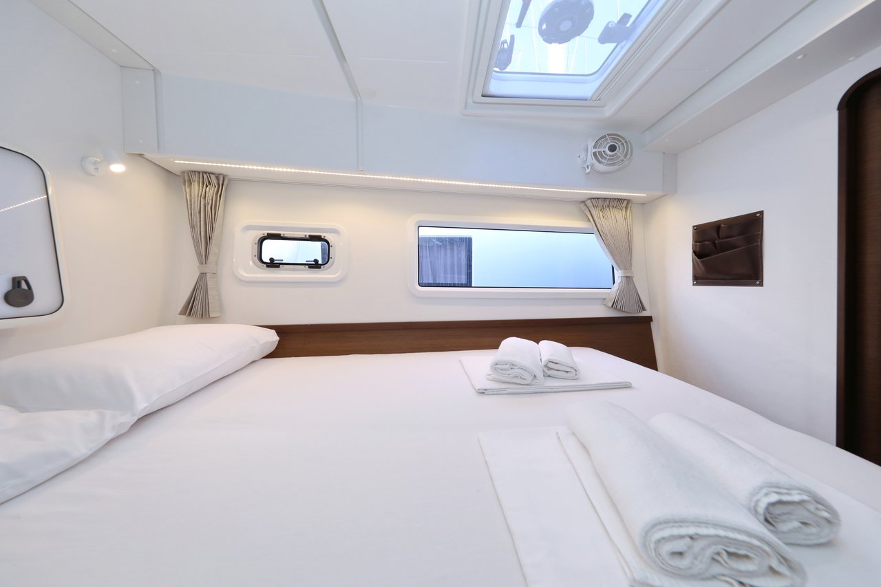 Lagoon 42 - 4 + 2 cab. — photo 51