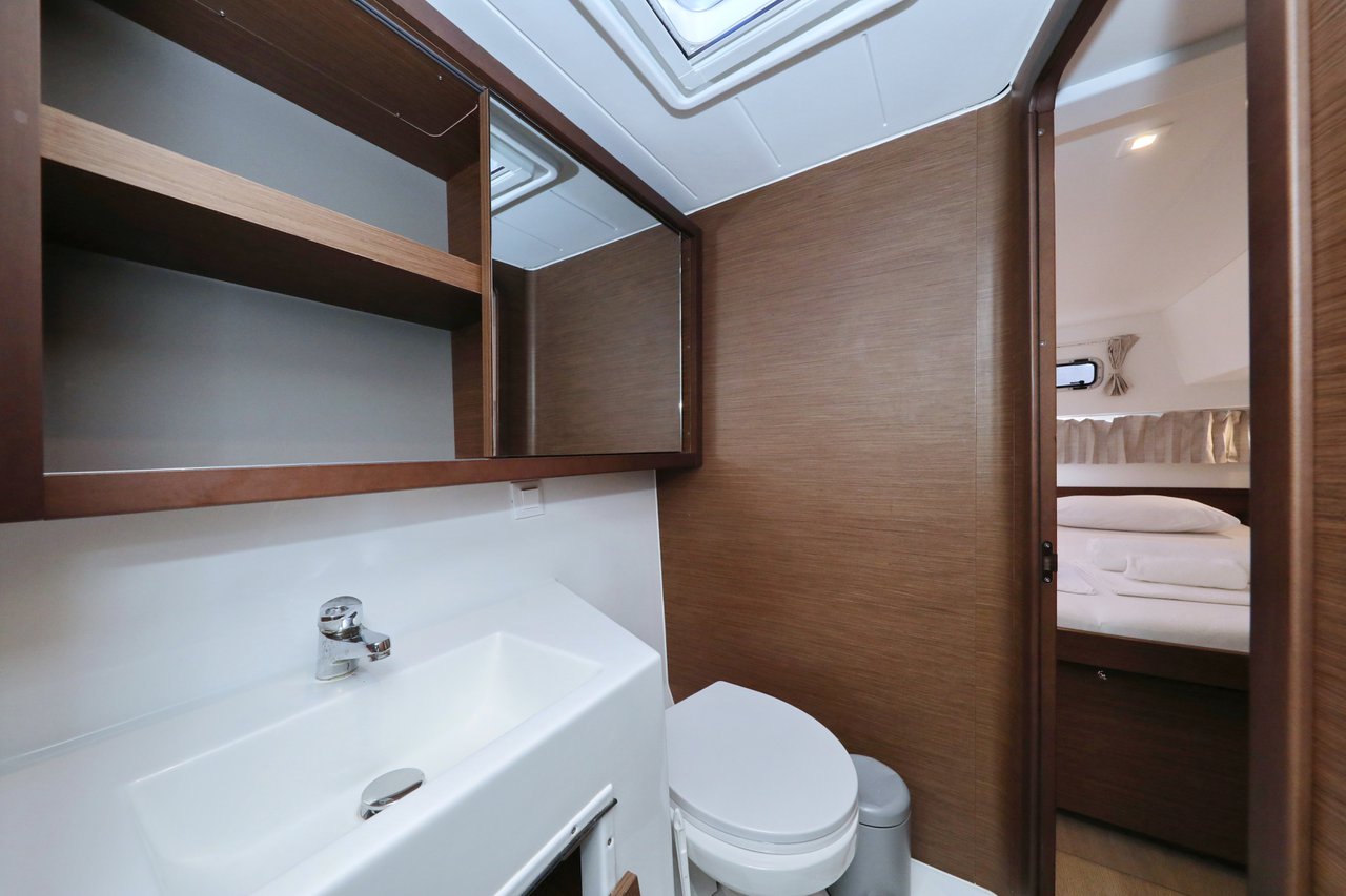 Lagoon 42 - 4 + 2 cab. — photo 62