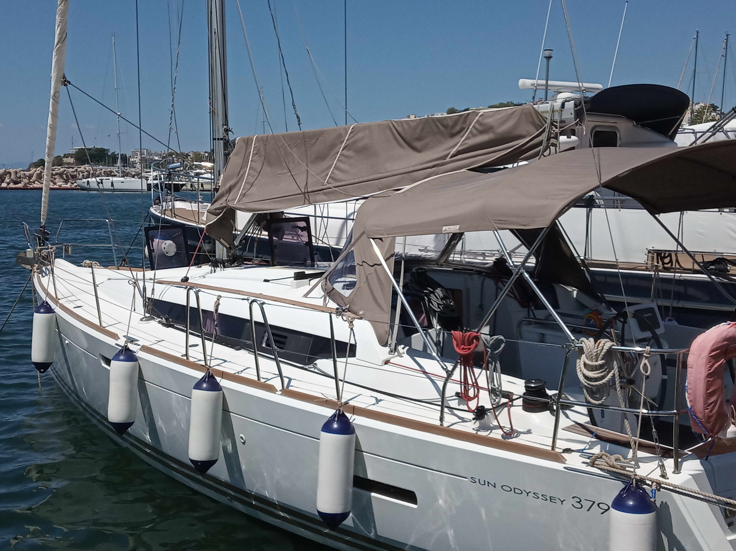 Sun Odyssey 379 — photo 4