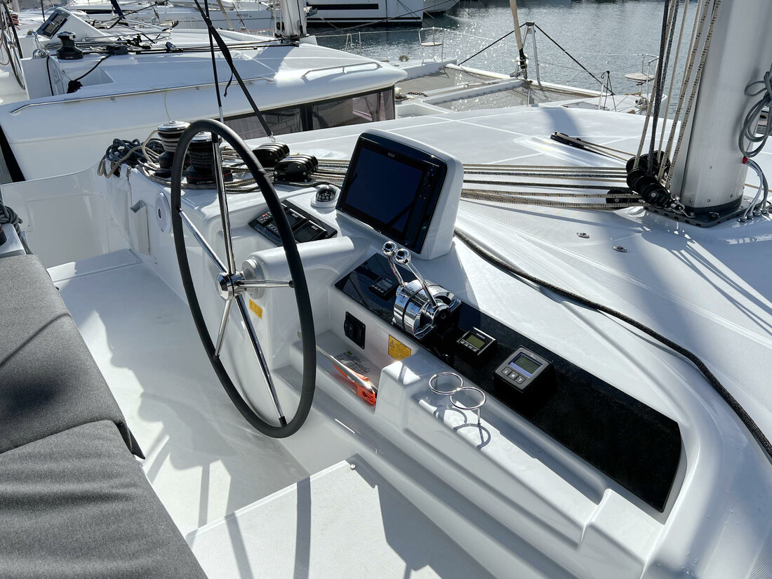 Lagoon 46 - 4 + 2 cab. — photo 10