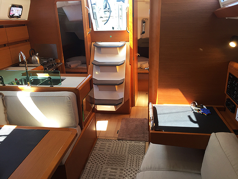 Sun Odyssey 389 — photo 8