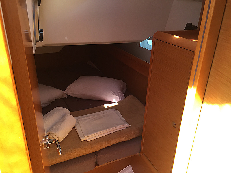 Sun Odyssey 389 — photo 9