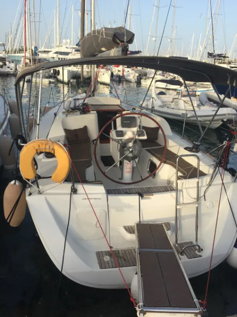 Sun Odyssey 33i - 2 cab. — photo 1