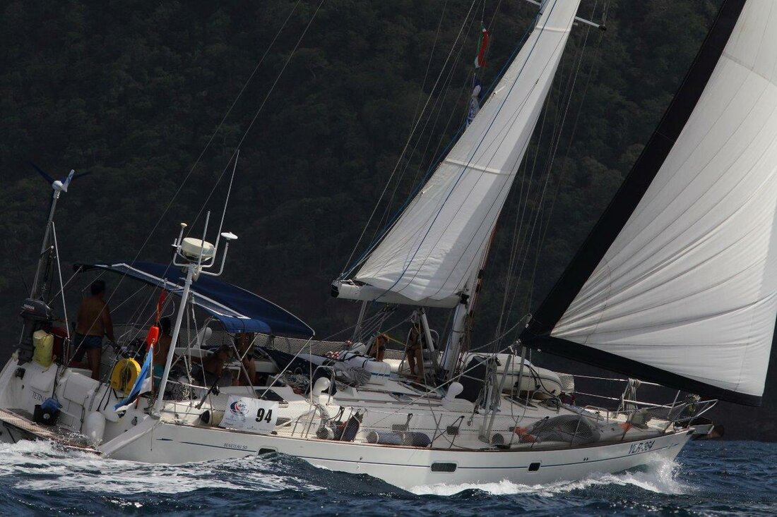 Beneteau 50 - 3 + 1 cab. — photo 3