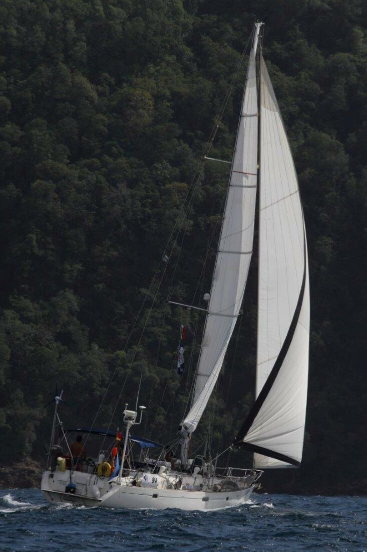 Beneteau 50 - 3 + 1 cab. — photo 4