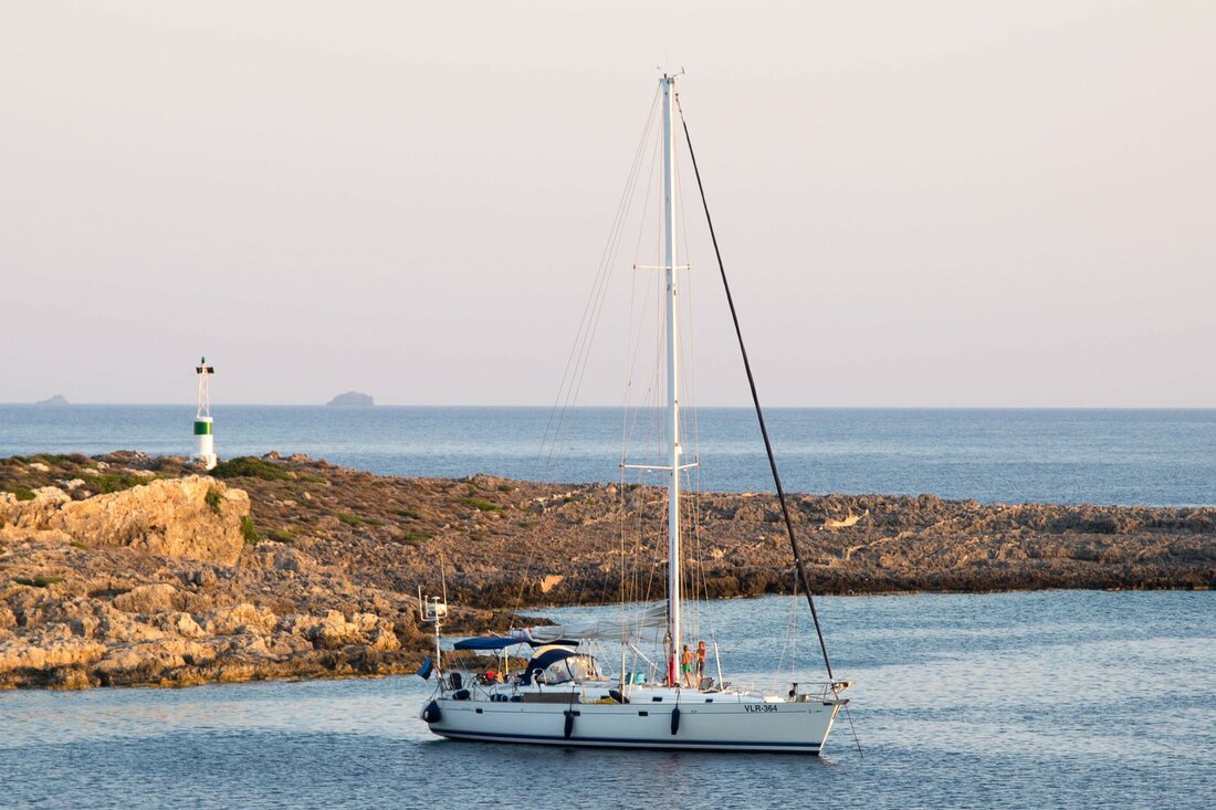 Beneteau 50 - 3 + 1 cab. — photo 9