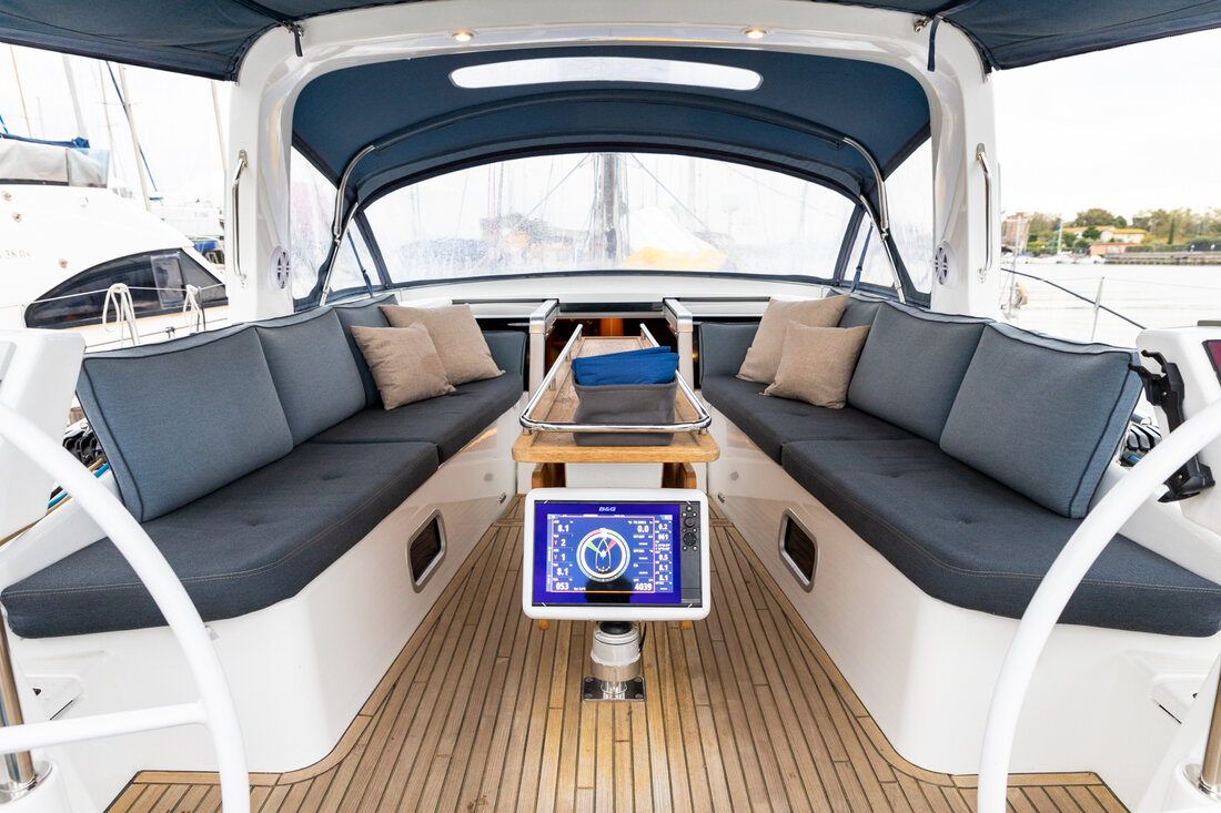 Oceanis 60 - 3 + 1 cab. — photo 13
