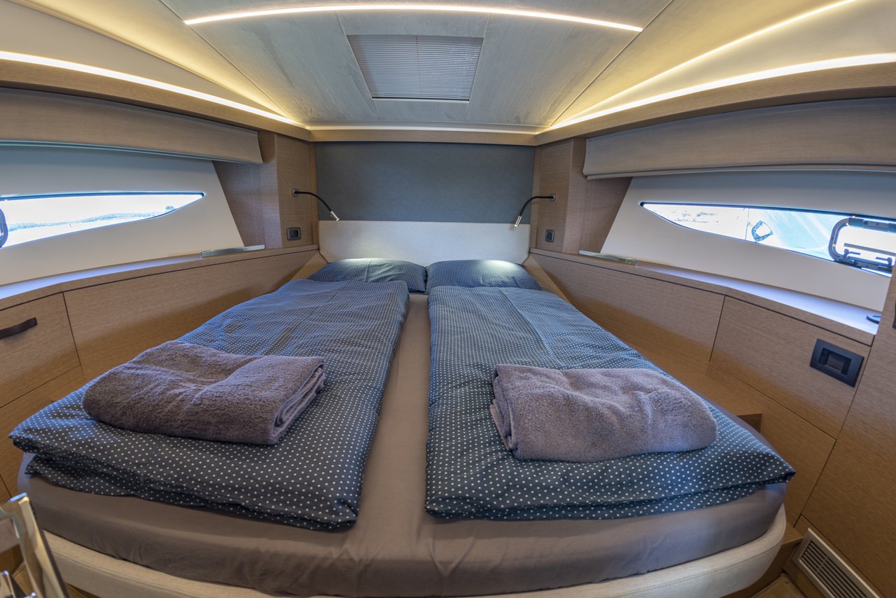 Prestige 420 Fly - 2 cab. — photo 9