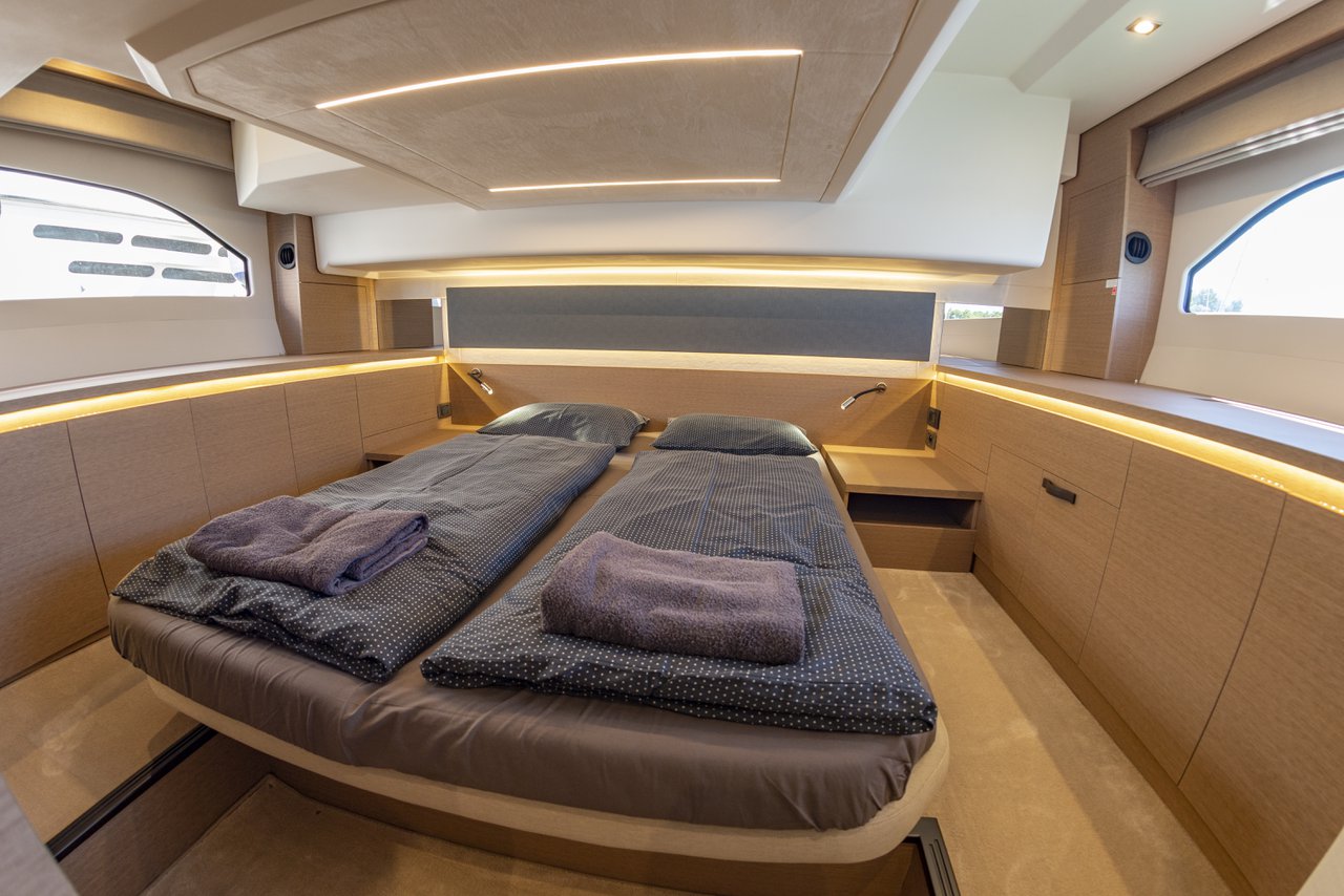 Prestige 420 Fly - 2 cab. — photo 11
