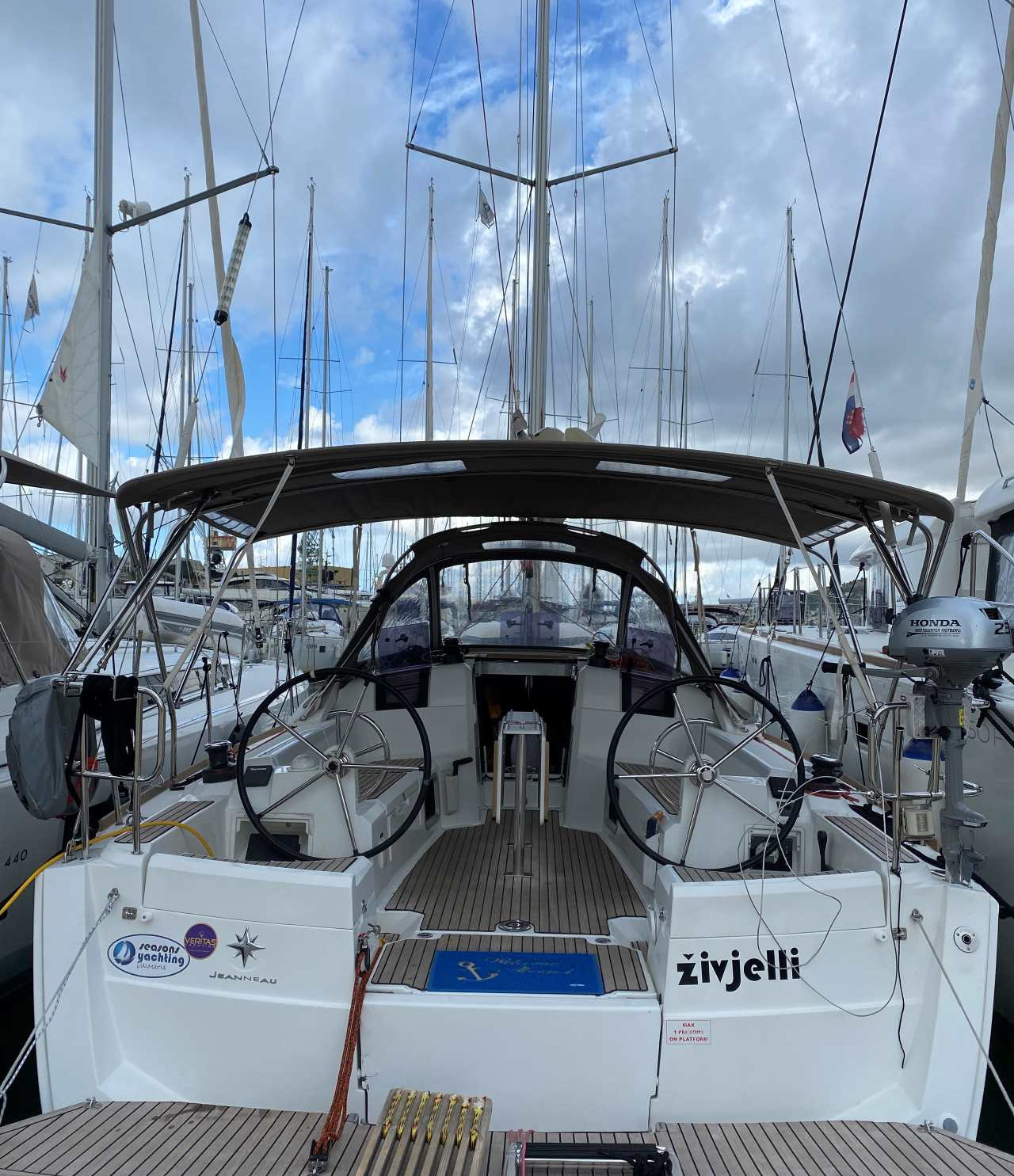 Sun Odyssey 389 — photo 4