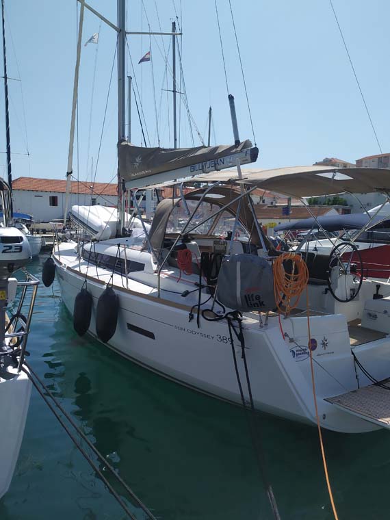 Sun Odyssey 389 — photo 5