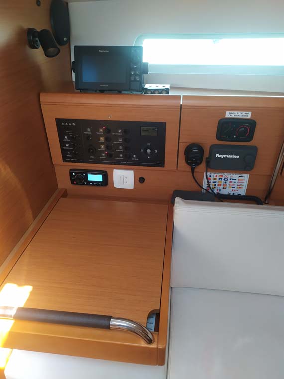 Sun Odyssey 389 — photo 14