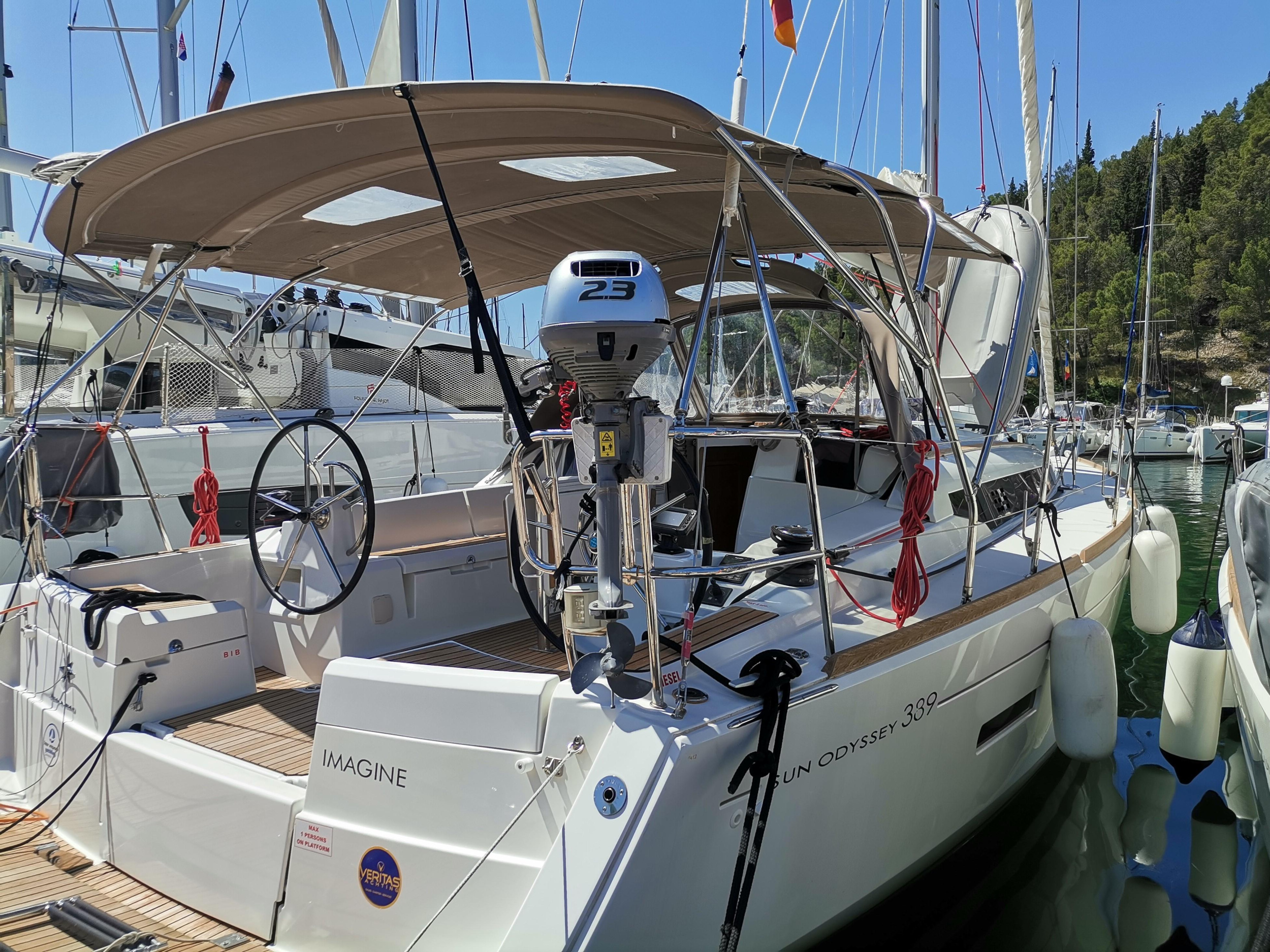 Sun Odyssey 389 — photo 5