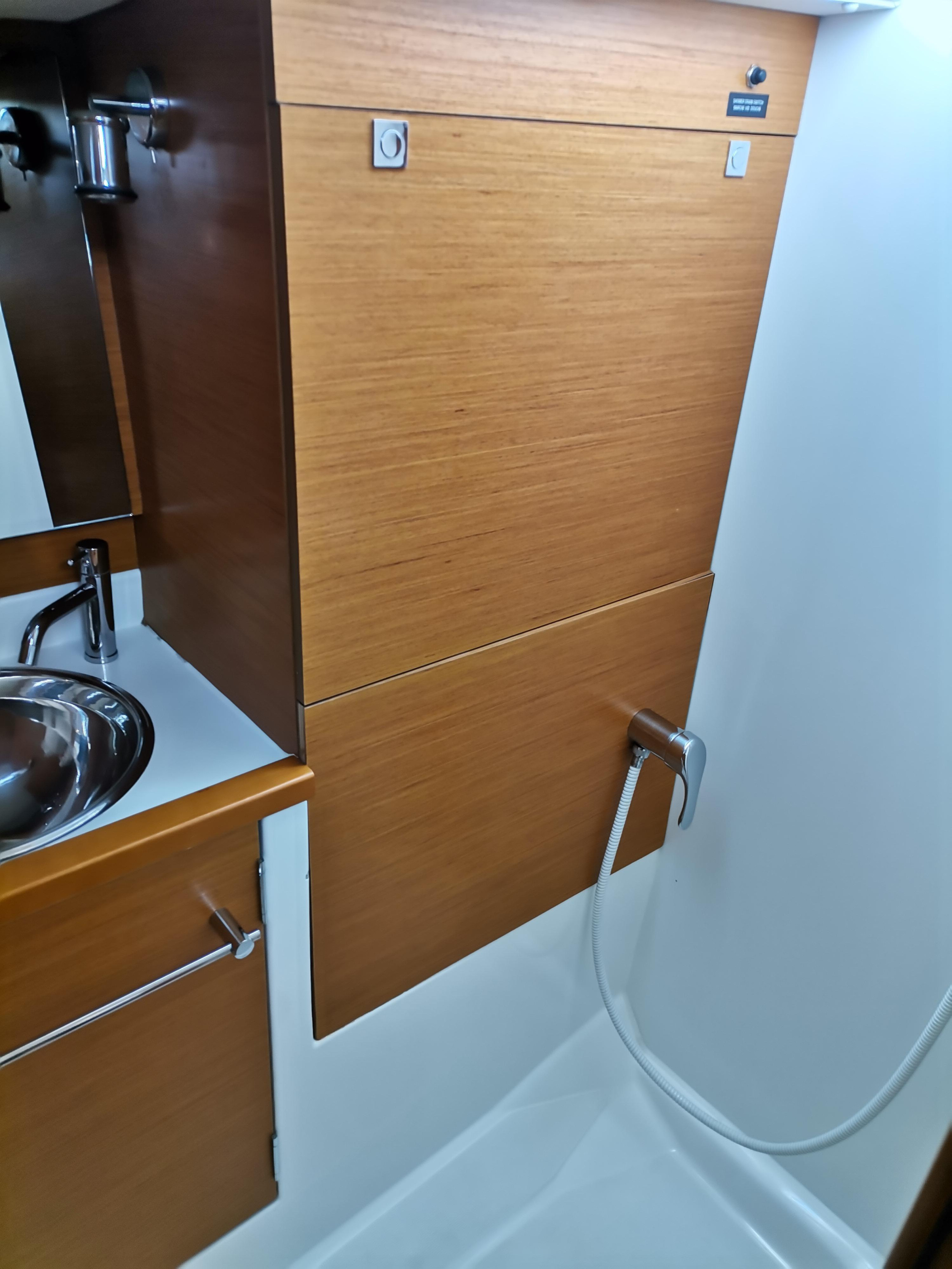 Sun Odyssey 389 — photo 15