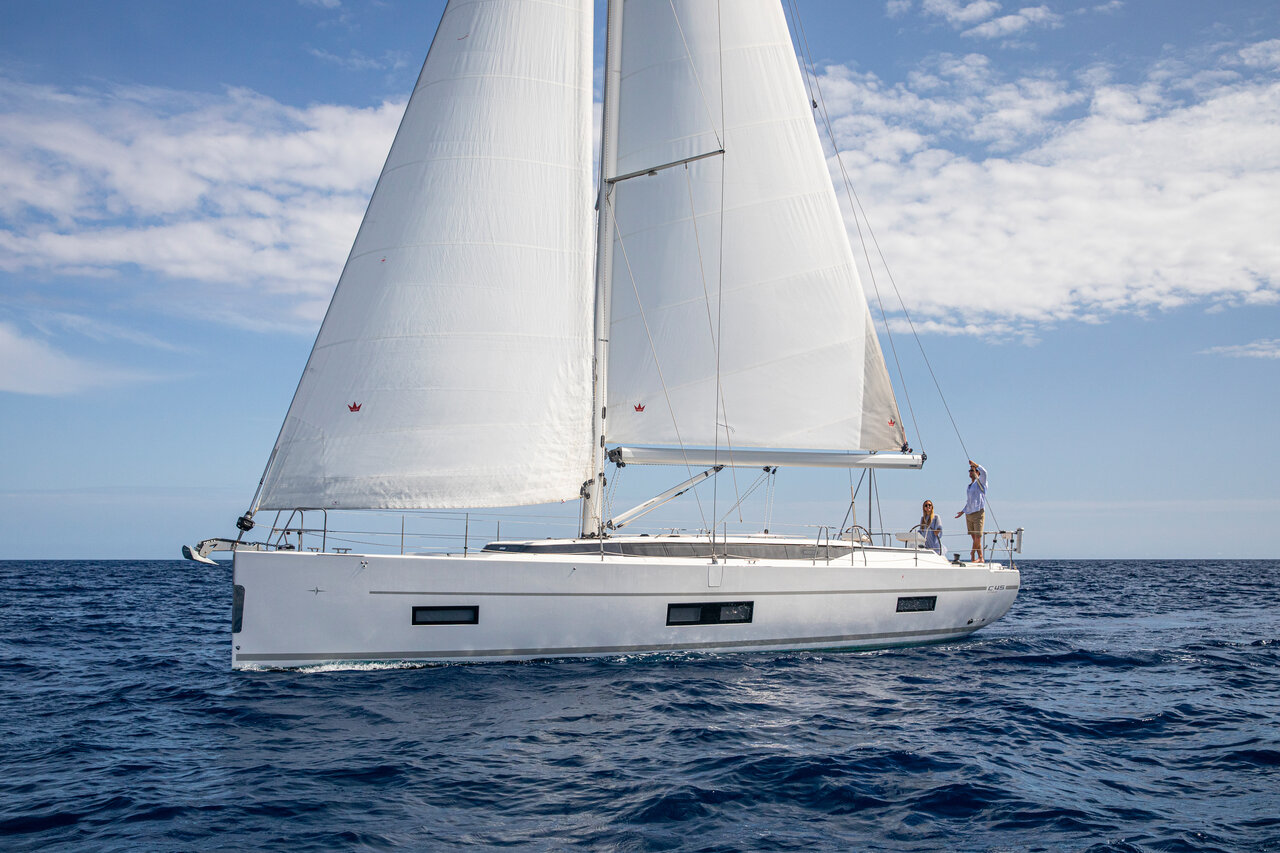 Bavaria C45 - 4 cab. — photo 1