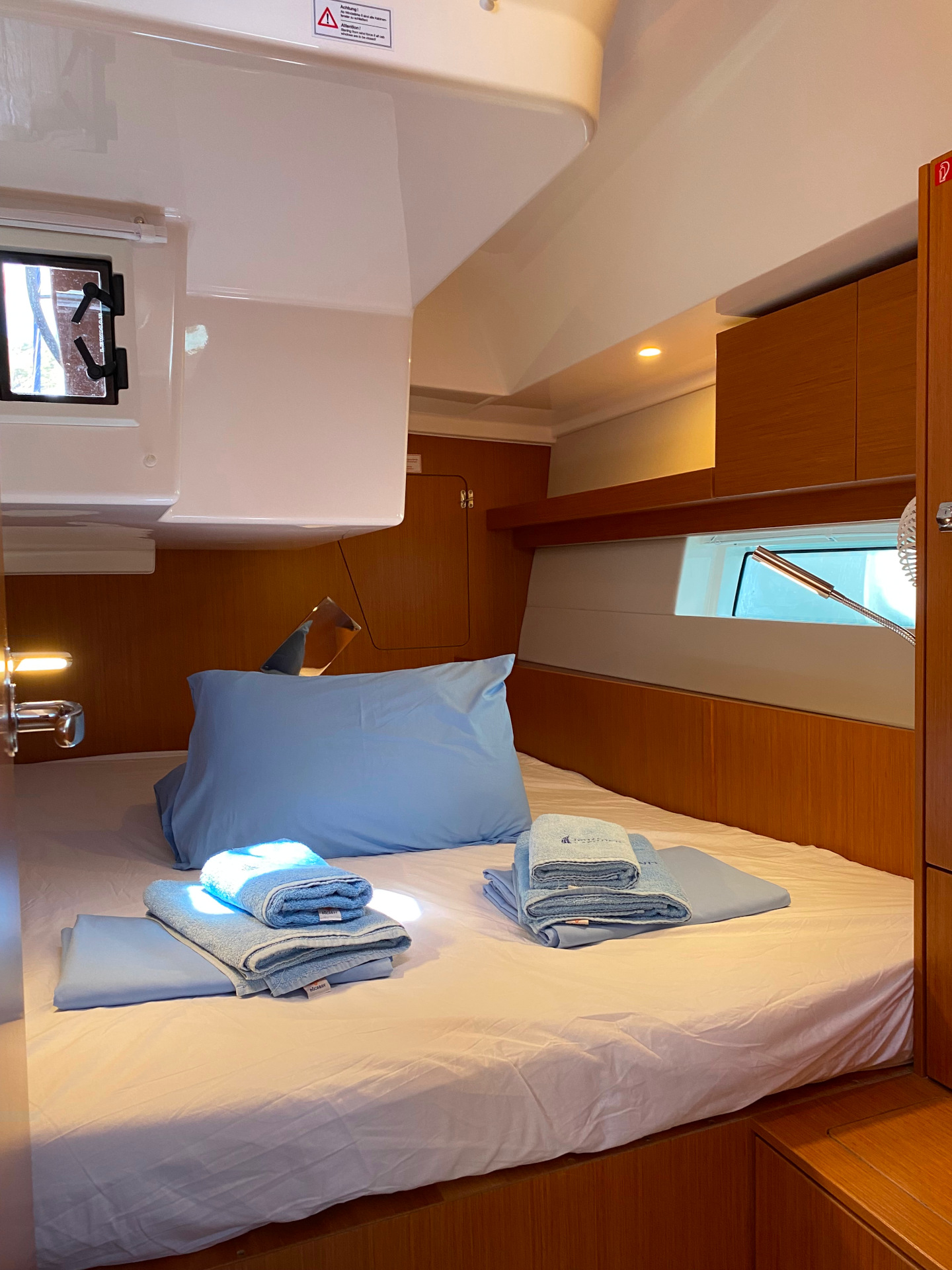 Bavaria C45 - 4 cab. — photo 11