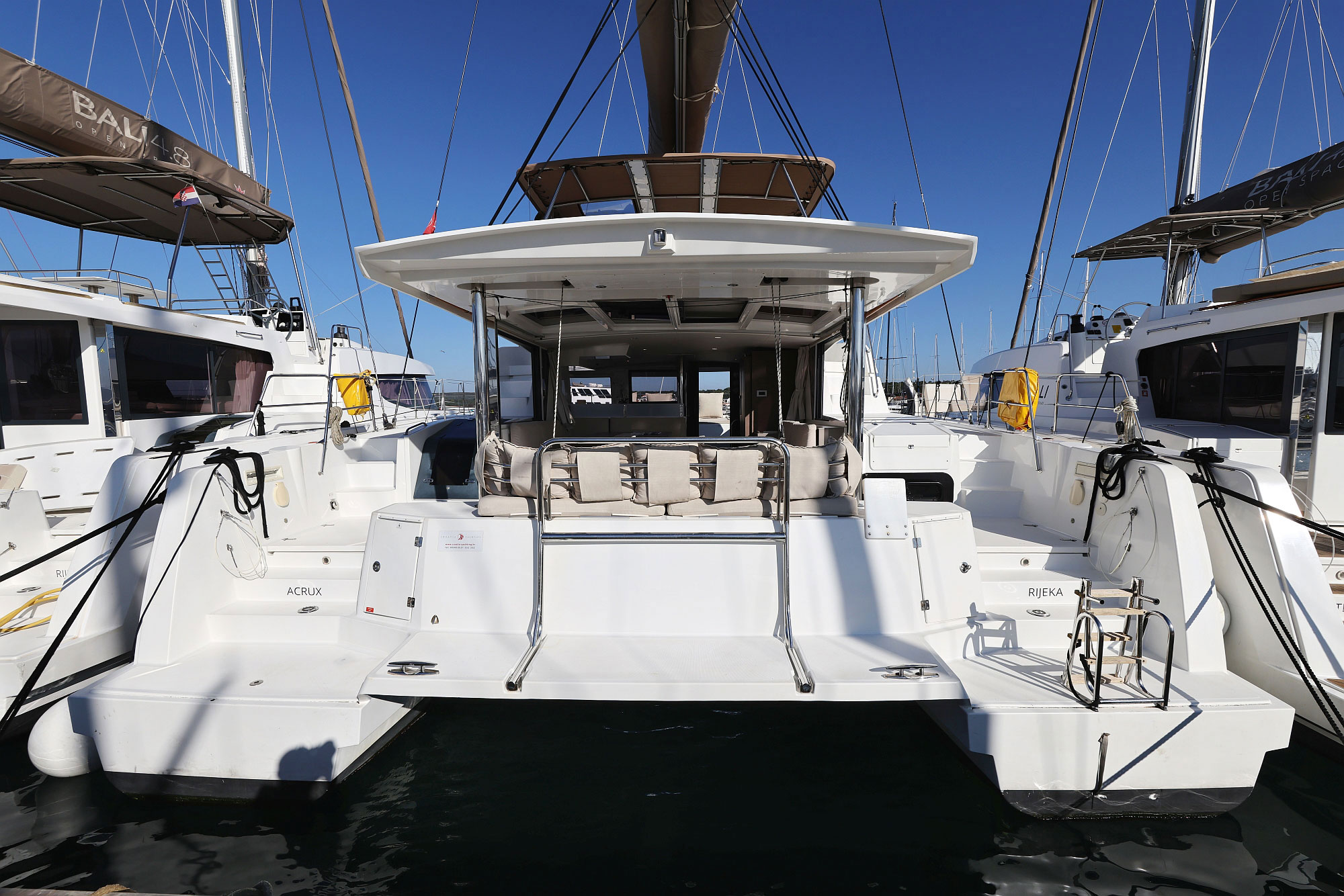 Bali 4.6 - 5 + 1 cab. — photo 1