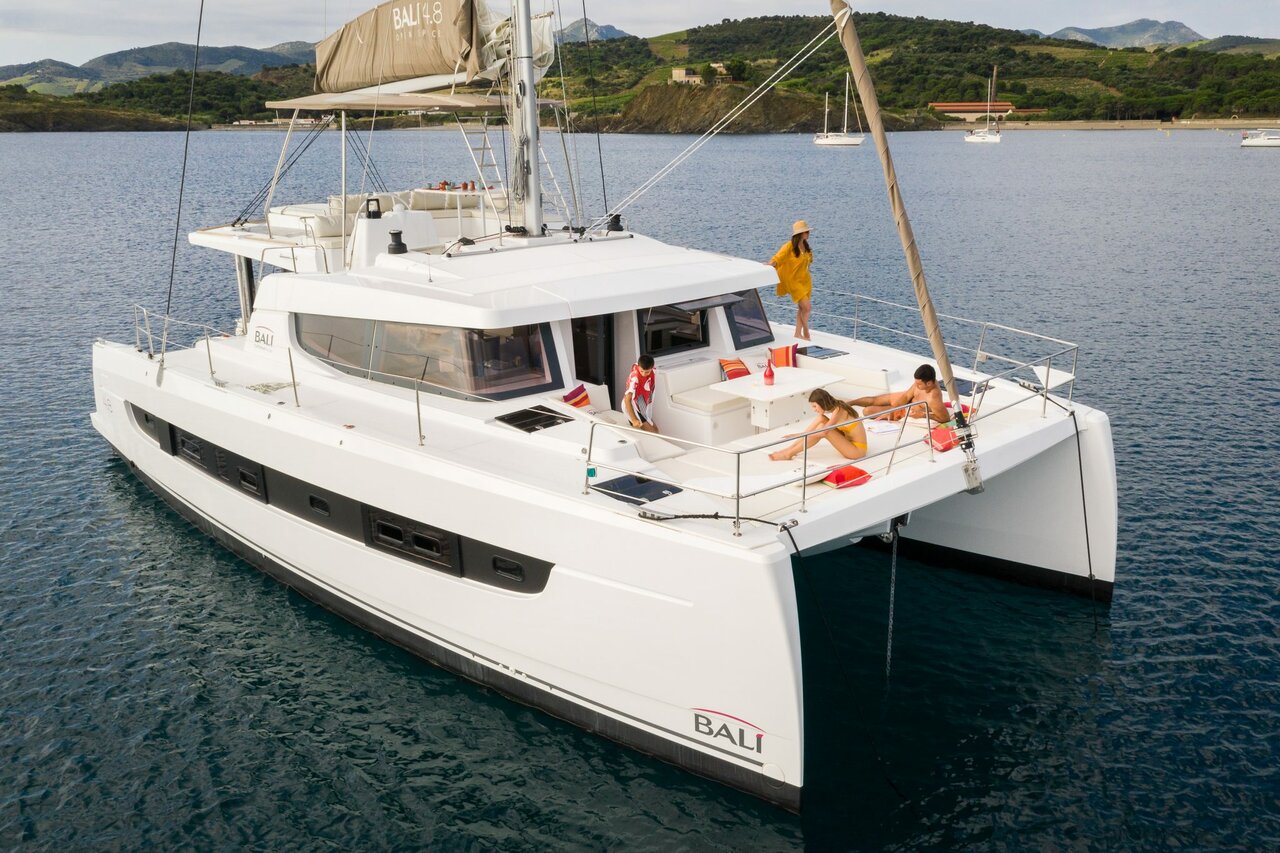 Bali 4.8 - 5 + 2 cab — photo 1