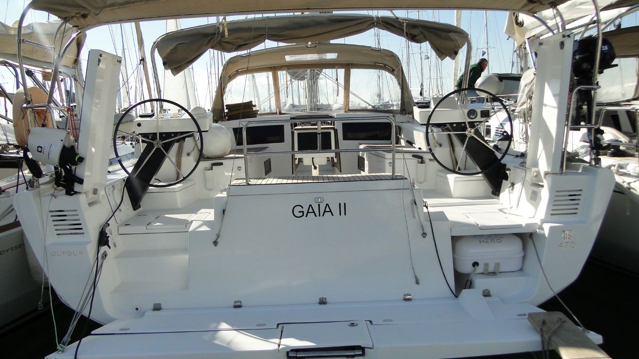 Dufour 470 - 4 + 1 cab. — photo 1