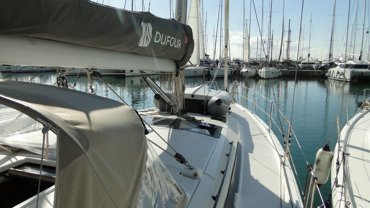 Dufour 470 - 4 + 1 cab. — photo 4