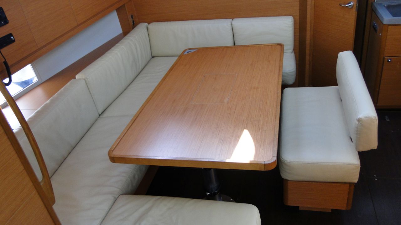 Dufour 470 - 4 + 1 cab. — photo 6