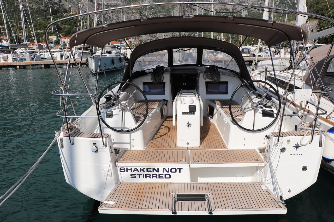 Sun Odyssey 410 - 3 cab. — photo 3