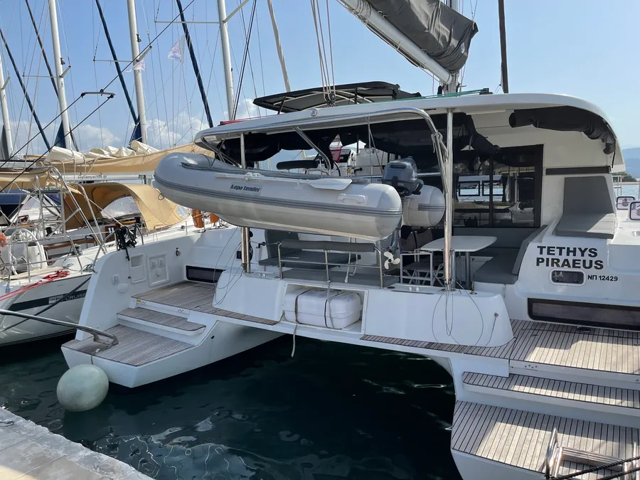 Lagoon 42 - 4 + 2 cab. — photo 5