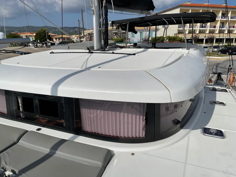 Lagoon 42 - 4 + 2 cab. — photo 7