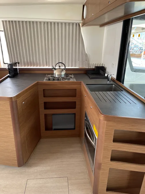 Lagoon 42 - 4 + 2 cab. — photo 10