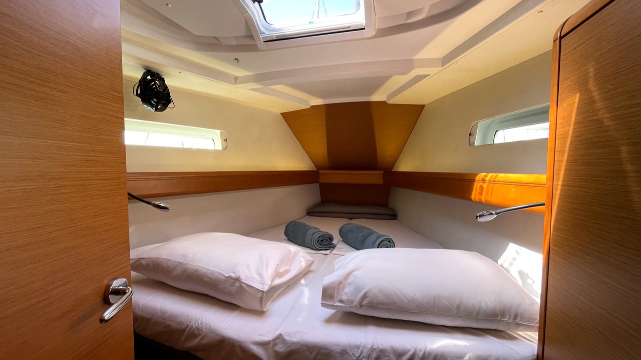 Sun Odyssey 449 — photo 11
