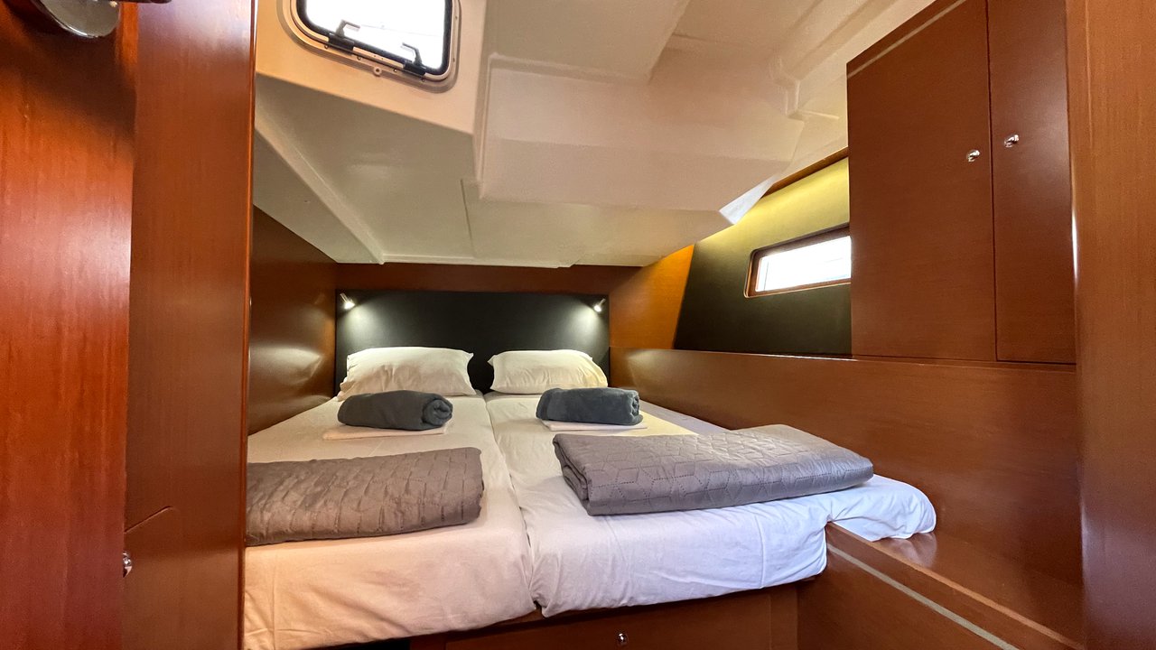 Oceanis 51.1 - 5 + 1 cab. — photo 17