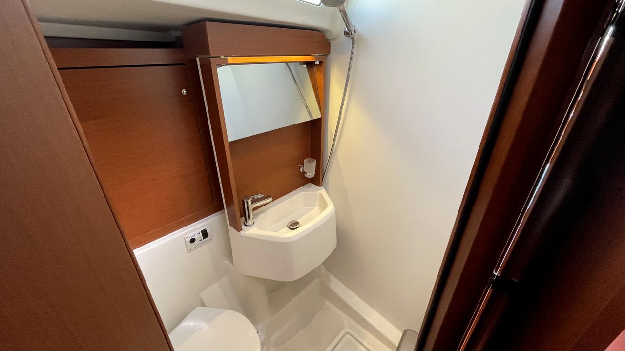 Oceanis 51.1 - 5 + 1 cab. — photo 19