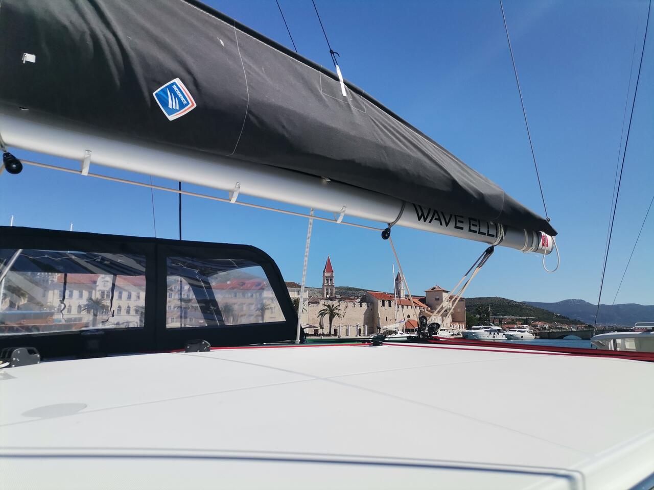 Lagoon 40 - 4 + 2 cab — photo 8