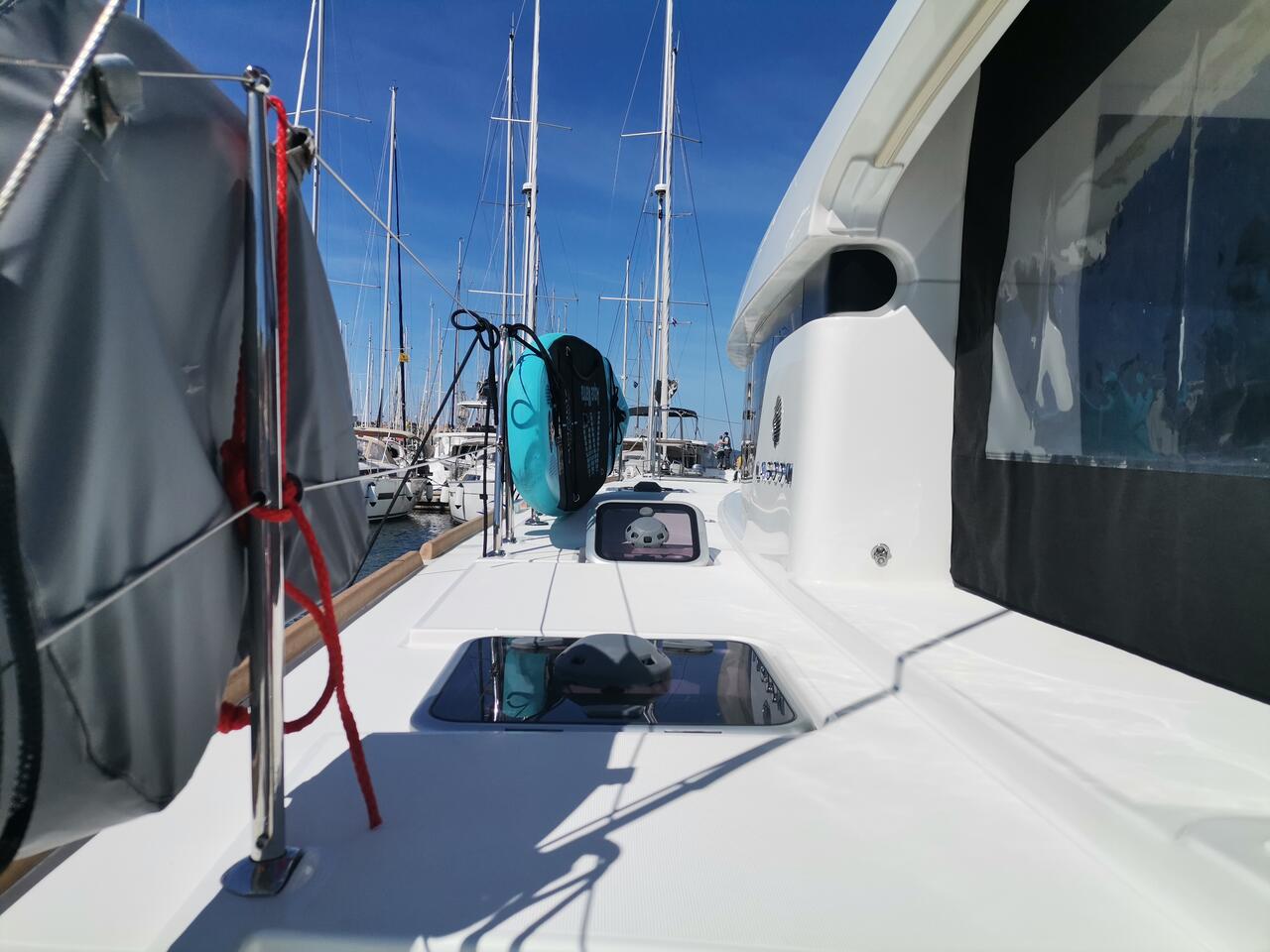 Lagoon 40 - 4 + 2 cab — photo 10