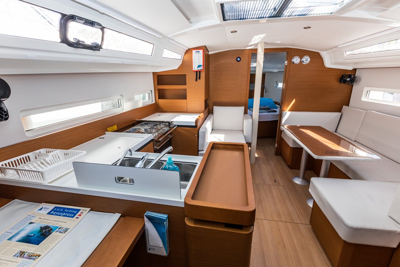 Sun Odyssey 410 - 3 cab. — photo 6