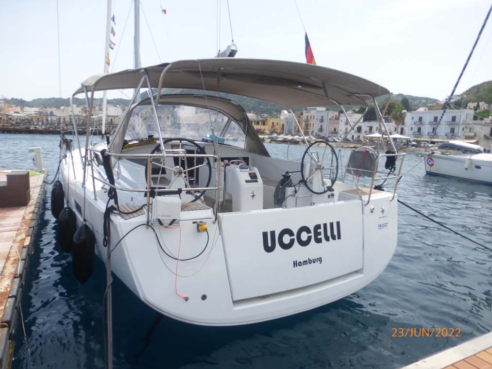 Sun Odyssey 440 - 4 cab. — photo 1