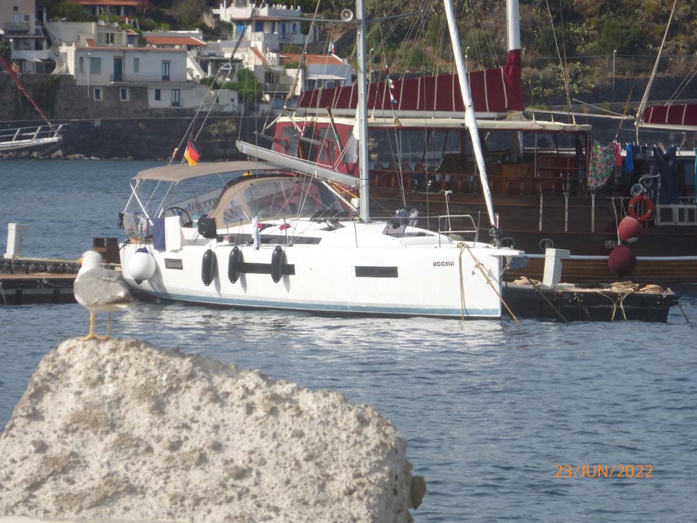 Sun Odyssey 440 - 4 cab. — photo 3