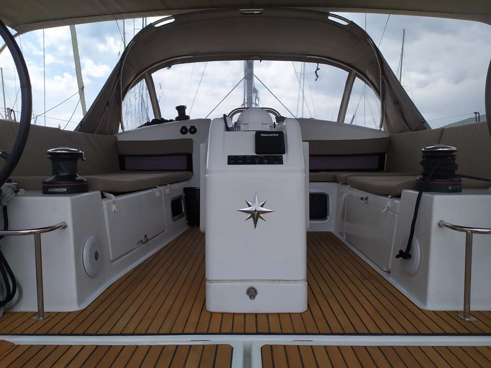 Sun Odyssey 440 - 4 cab. — photo 4