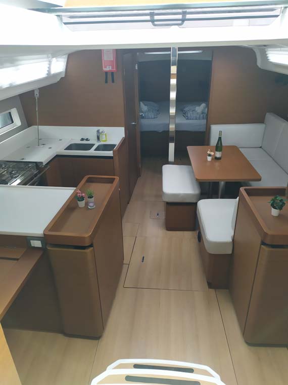Sun Odyssey 440 - 4 cab. — photo 8