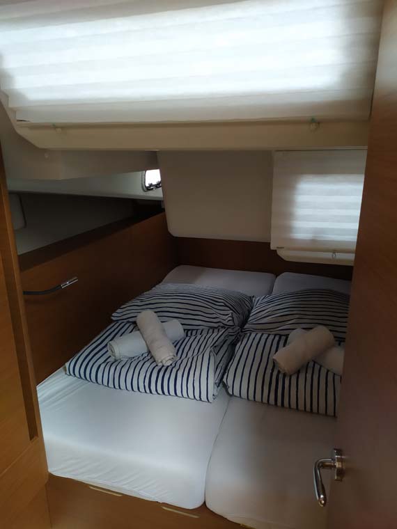 Sun Odyssey 440 - 4 cab. — photo 13