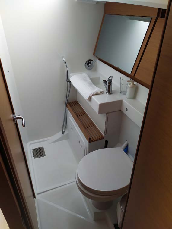 Sun Odyssey 440 - 4 cab. — photo 20