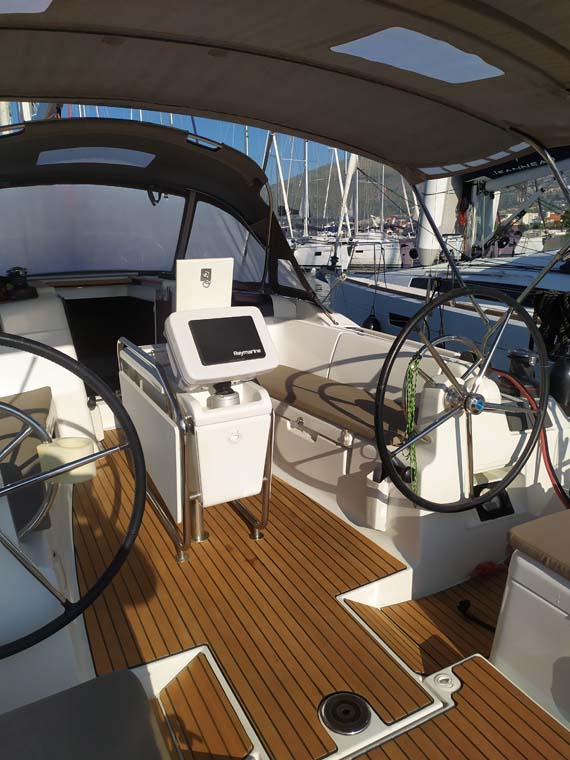 Sun Odyssey 419 - 3 cab. — photo 4