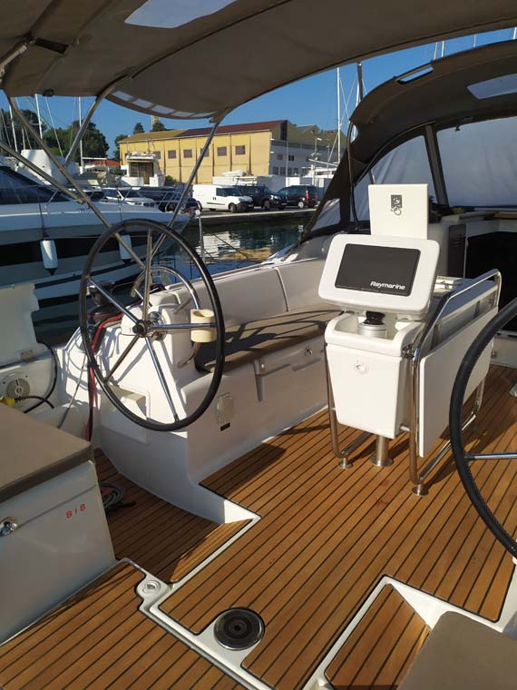 Sun Odyssey 419 - 3 cab. — photo 5